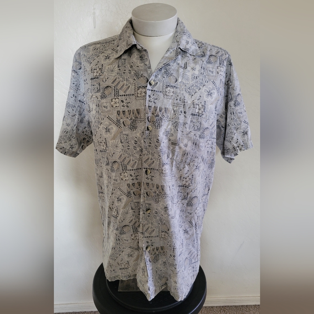 Go Barefoot Hawaiian Tradition Full Button Up Shirt White & Gray Floral